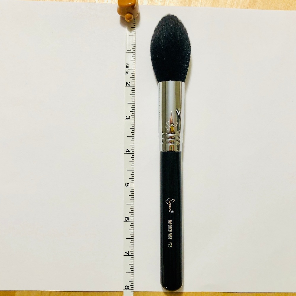 Sigma F25 Tapered Face Brush